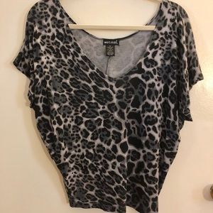 Flowing V neck top